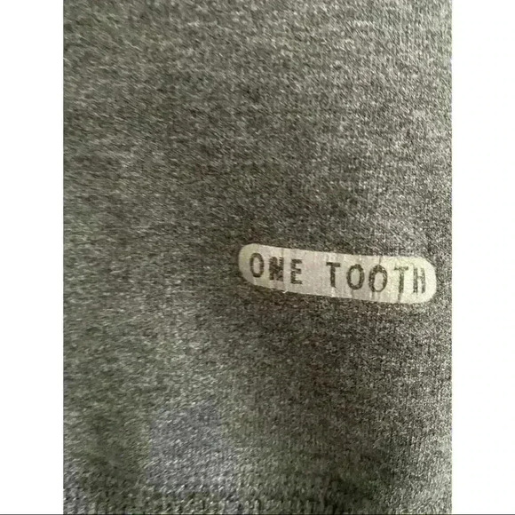 Women’s One Tooth Grey Sweatshirt Size M - Picture 2 of 10